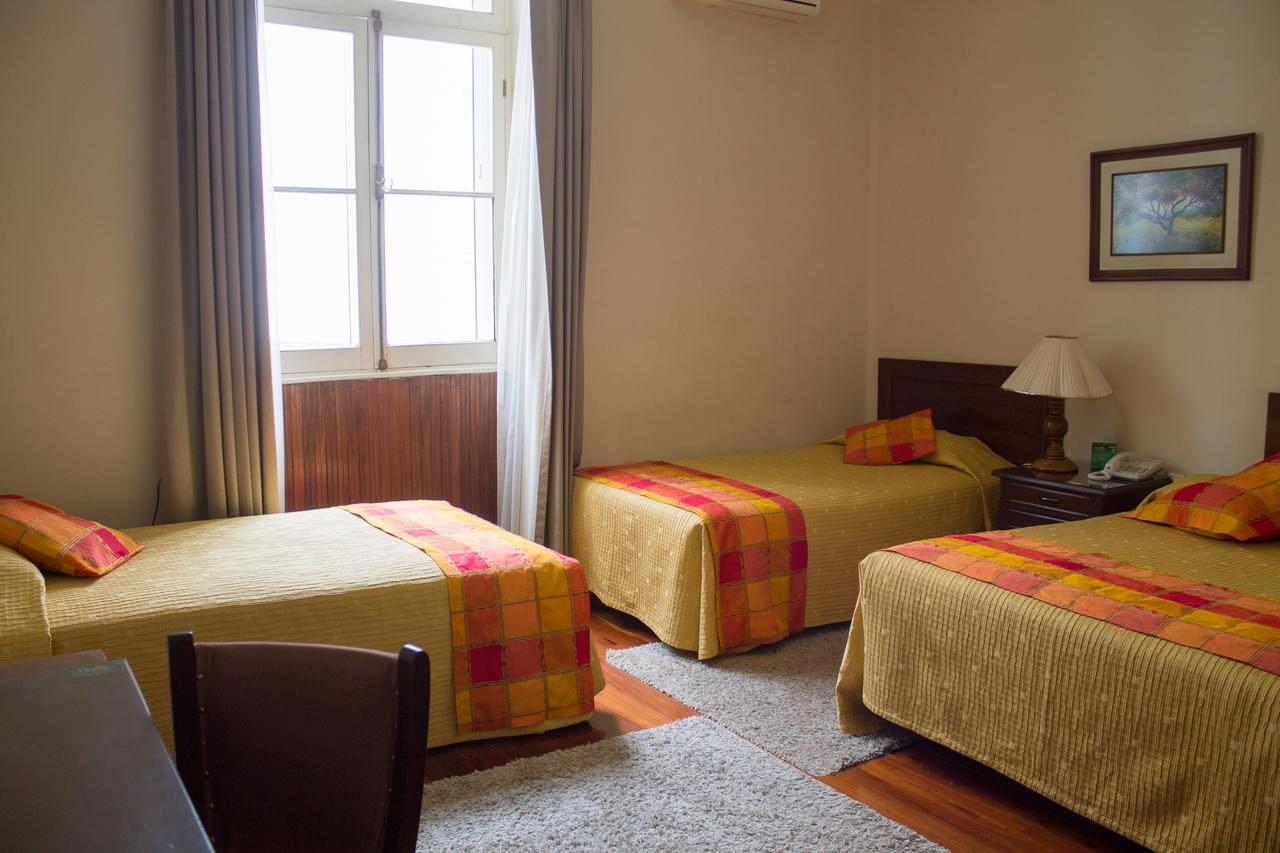Hotel Victoria Plaza Tarija Exteriör bild